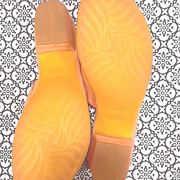 Women's Slides - Picture 4 of 4